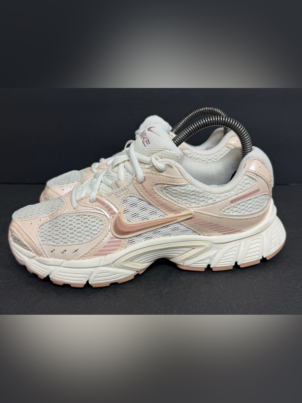 Nike V5 RNR Womens Running Shoes Sneakers Size 7 Pink Soft Pearl IH5088 001